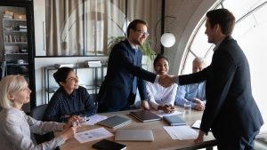 Recruiting Strategie: Die 5 Bausteine, die den Unterschied zwischen Zufall und System machen
